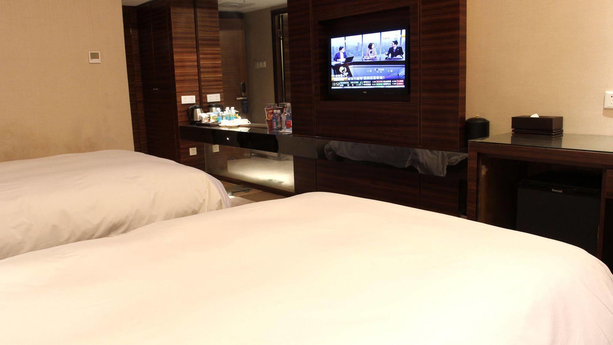 Yiwu Wendemu International Hotel Exterior photo