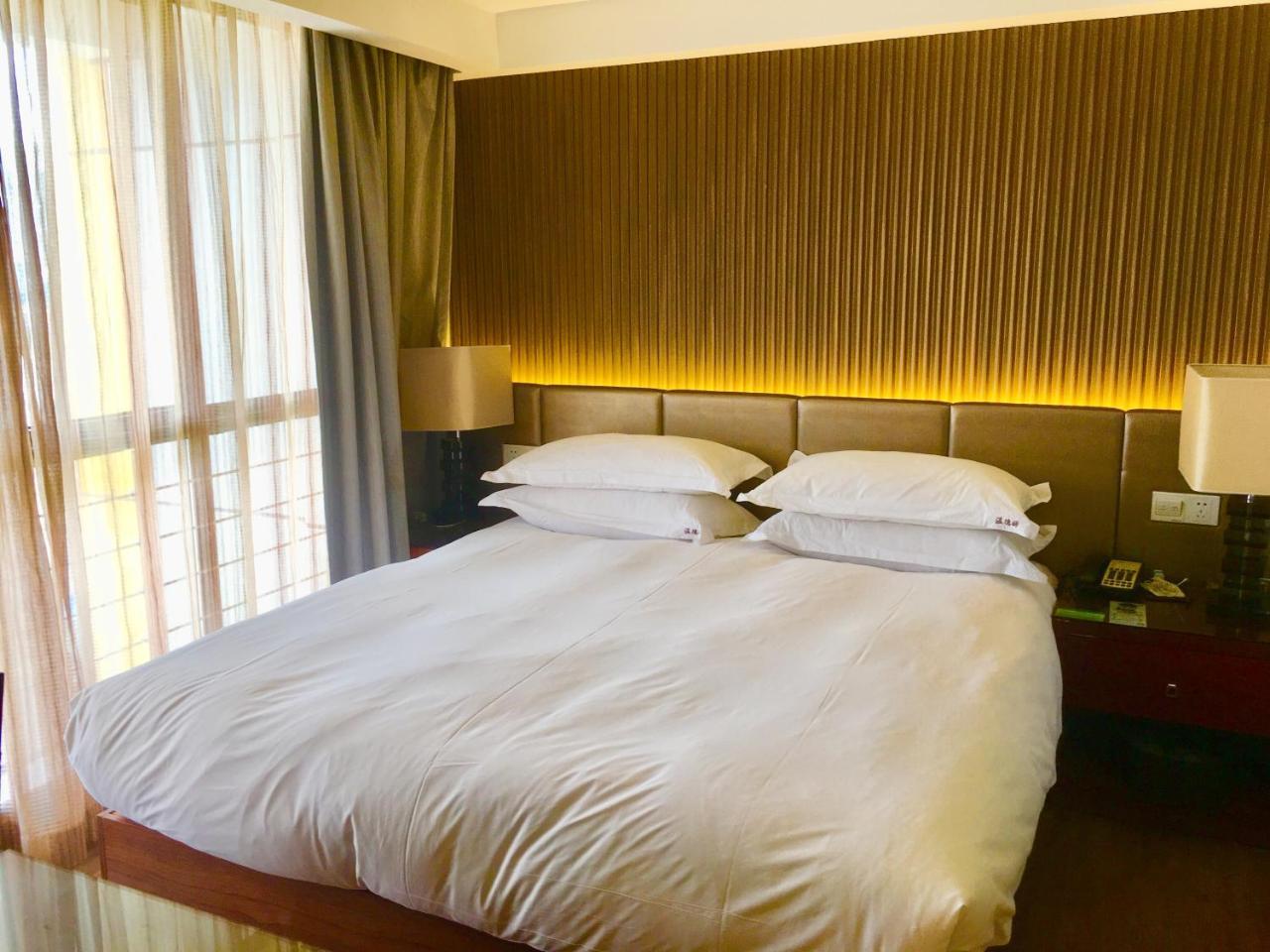 Yiwu Wendemu International Hotel Exterior photo