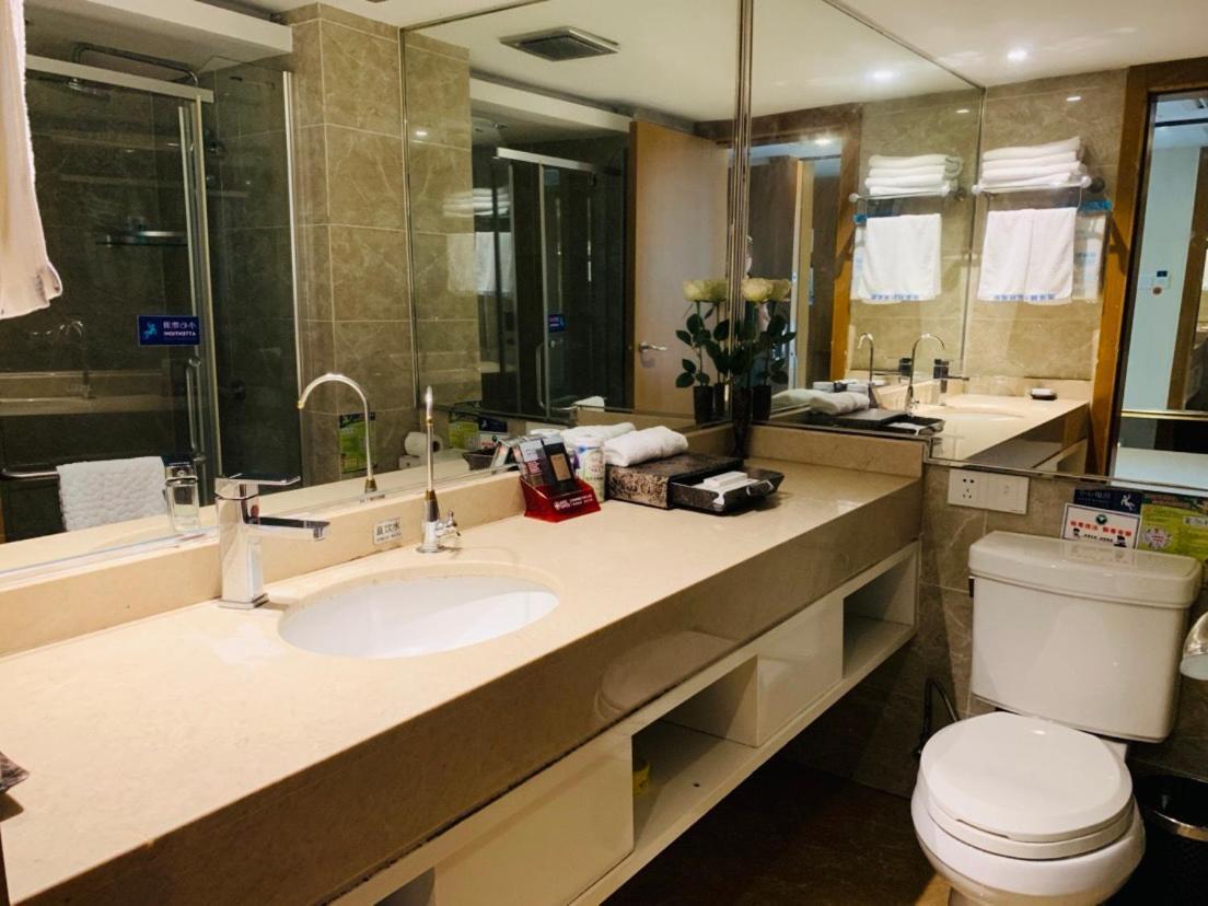 Yiwu Wendemu International Hotel Exterior photo